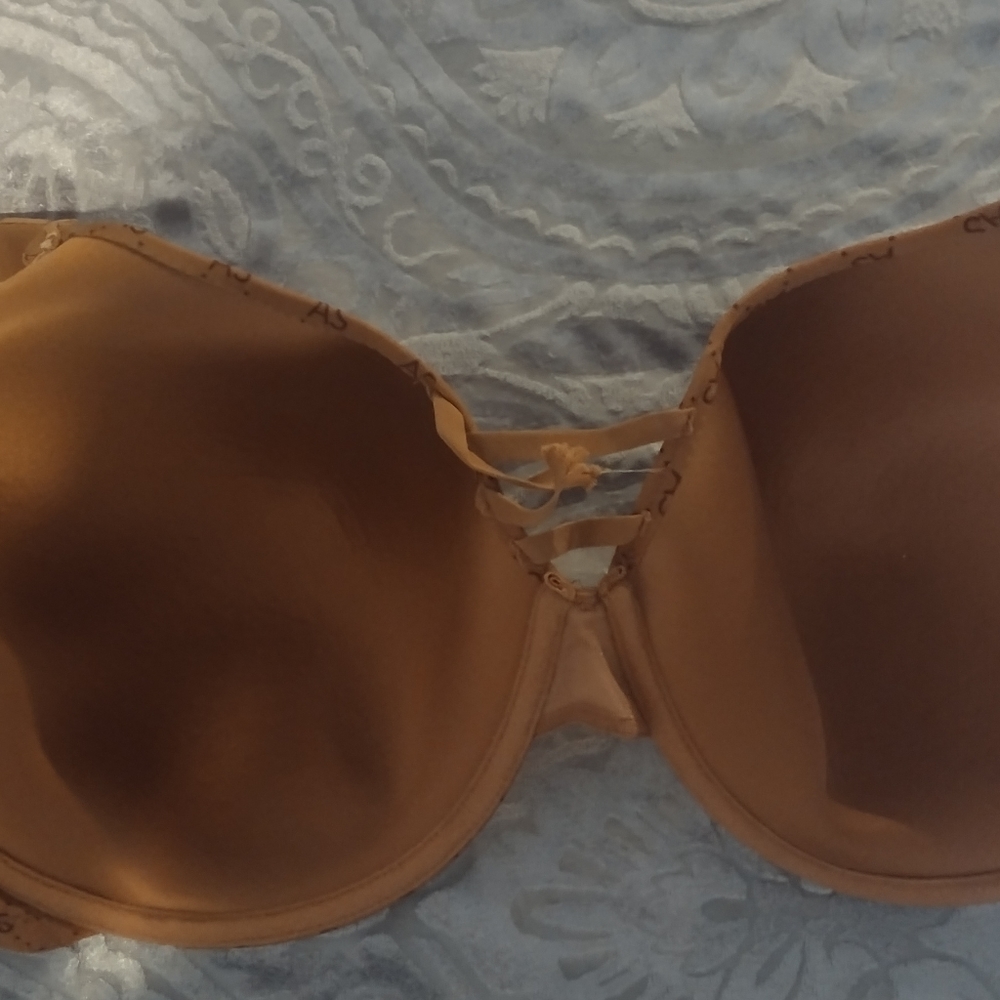 Ashley Stewart - Picture 2 of 4